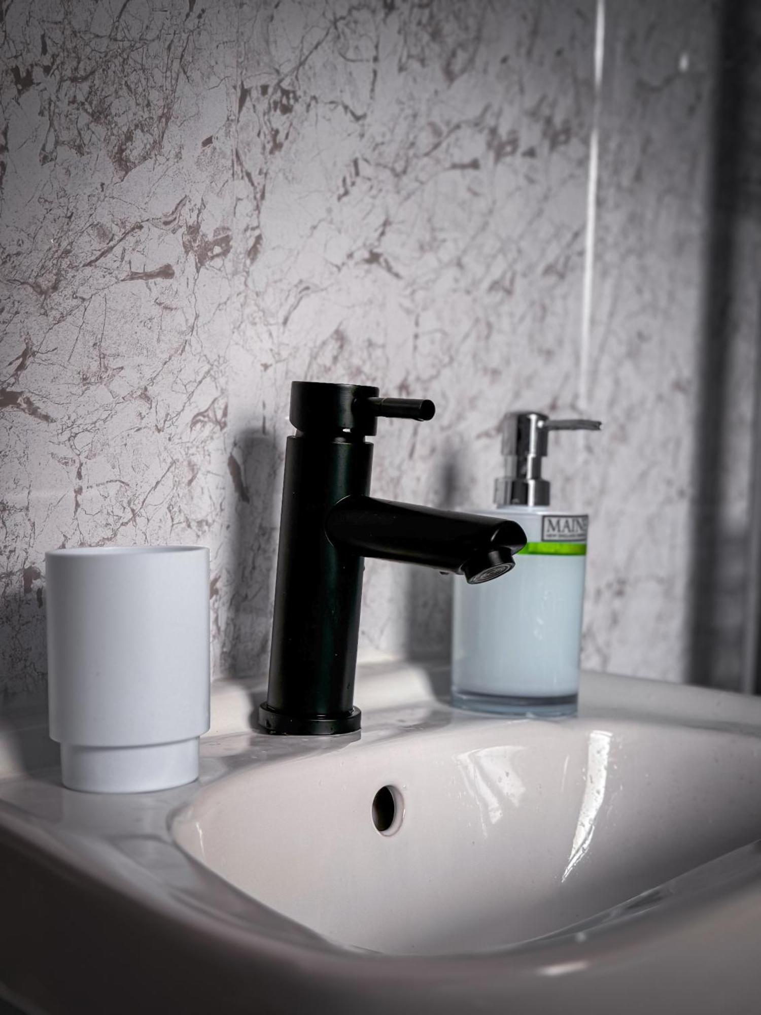 Blue Moon Apartment Birmingham Bagian luar foto