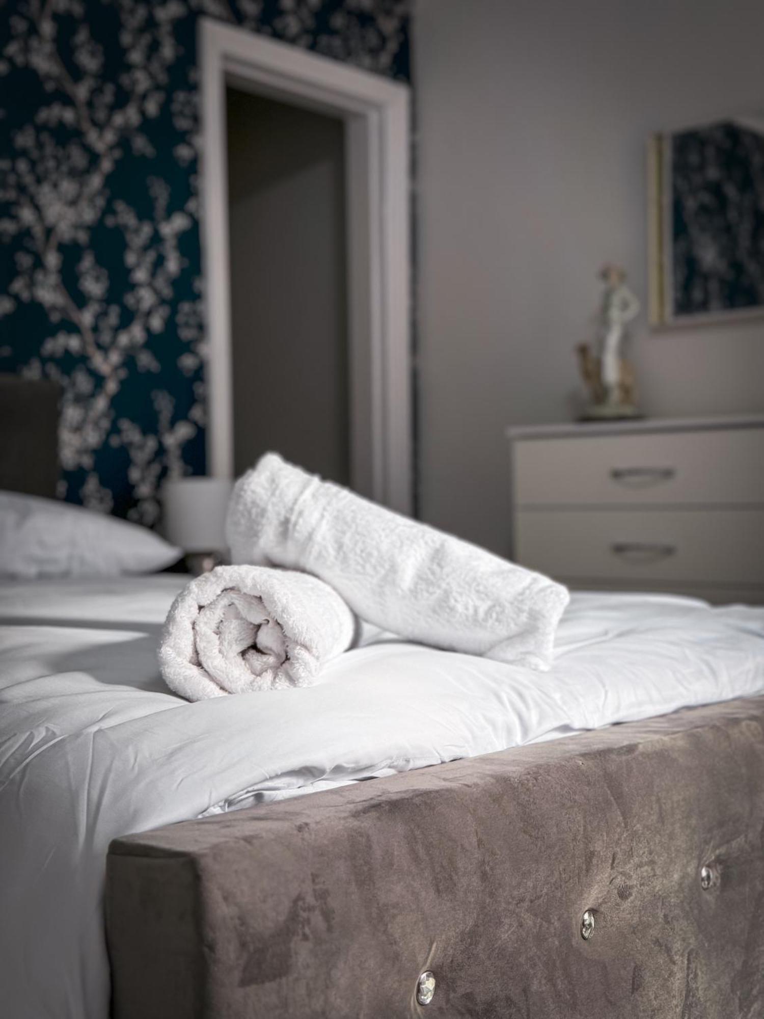 Blue Moon Apartment Birmingham Bagian luar foto