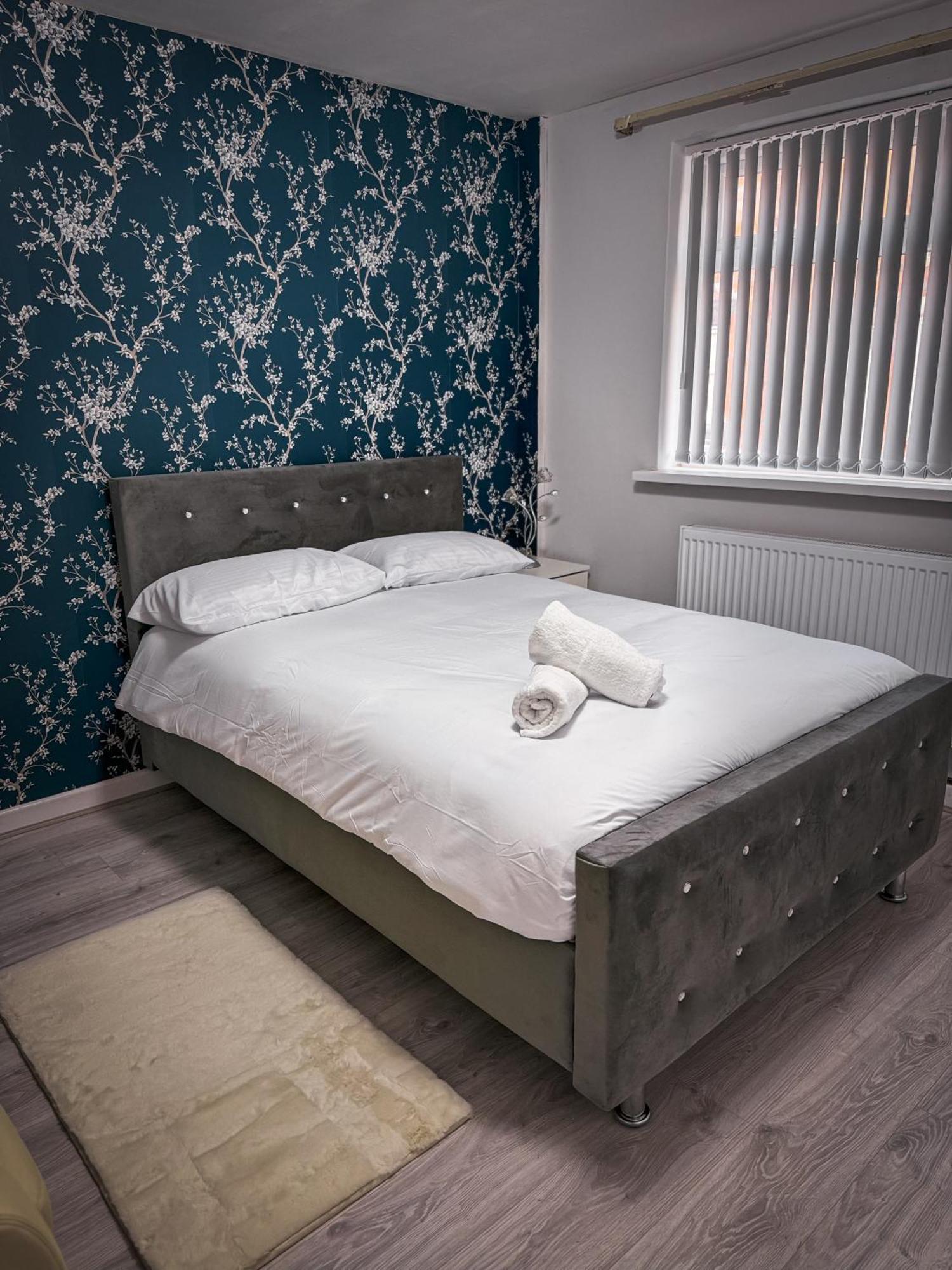 Blue Moon Apartment Birmingham Bagian luar foto