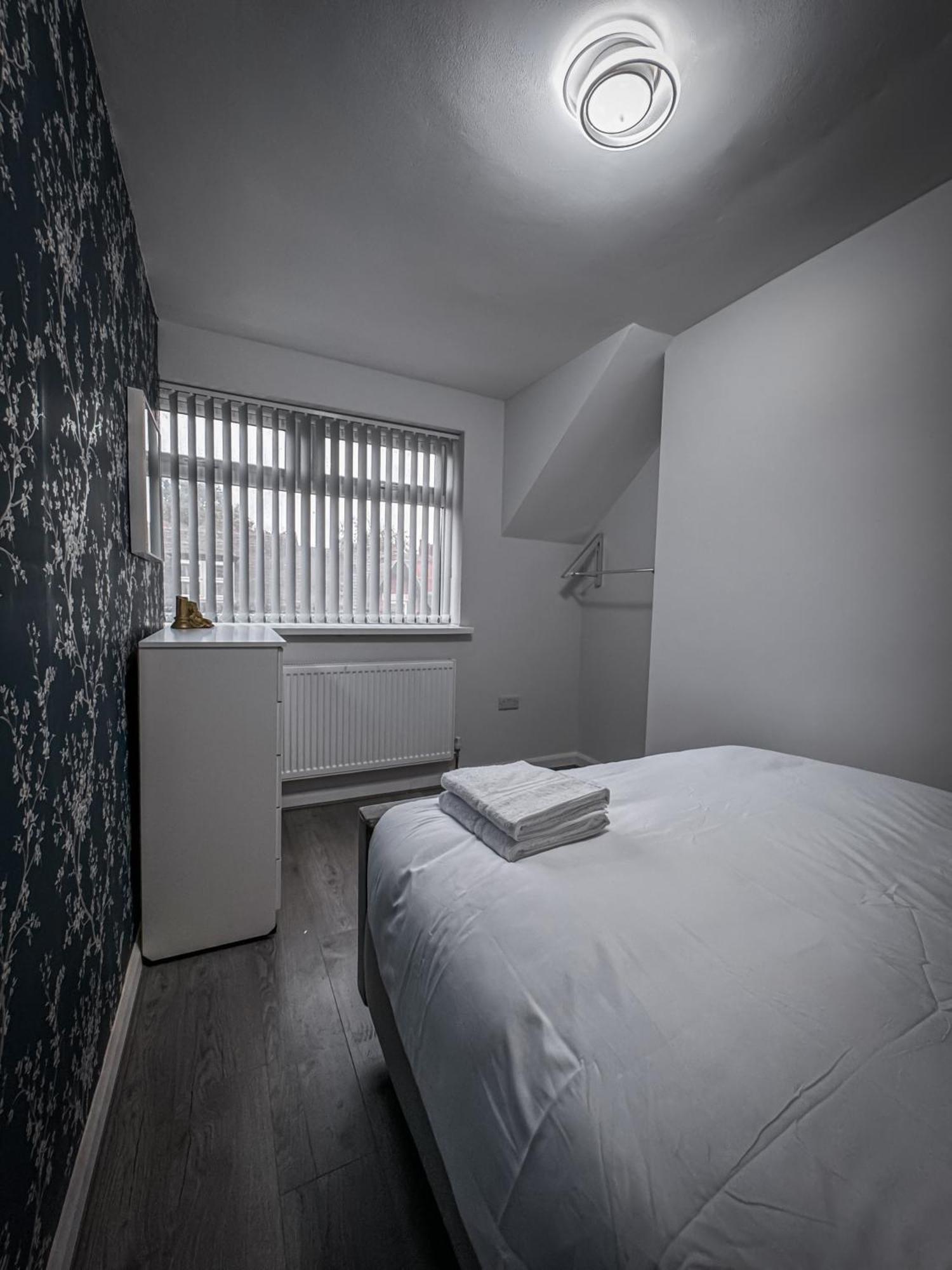 Blue Moon Apartment Birmingham Bagian luar foto