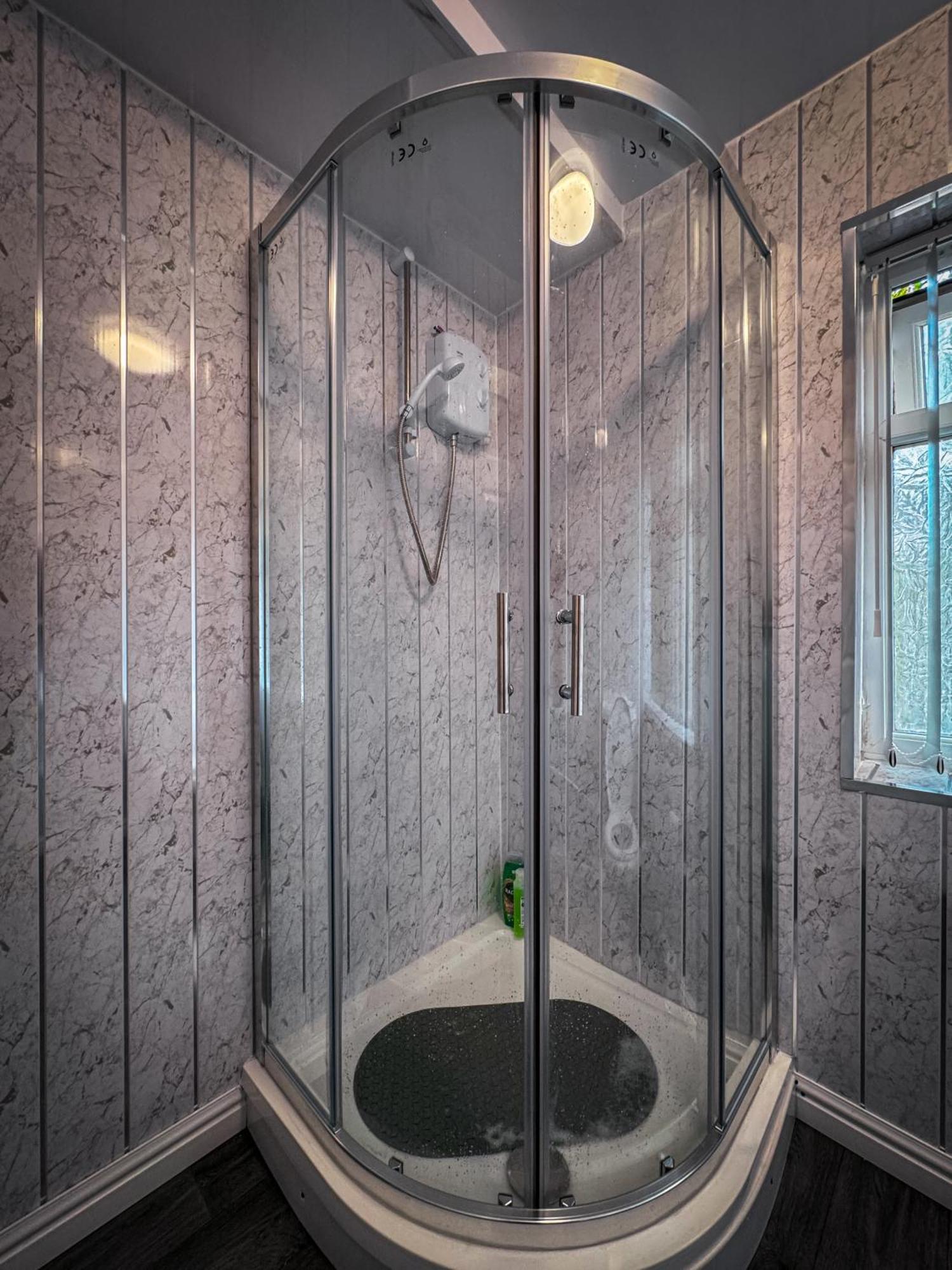 Blue Moon Apartment Birmingham Bagian luar foto