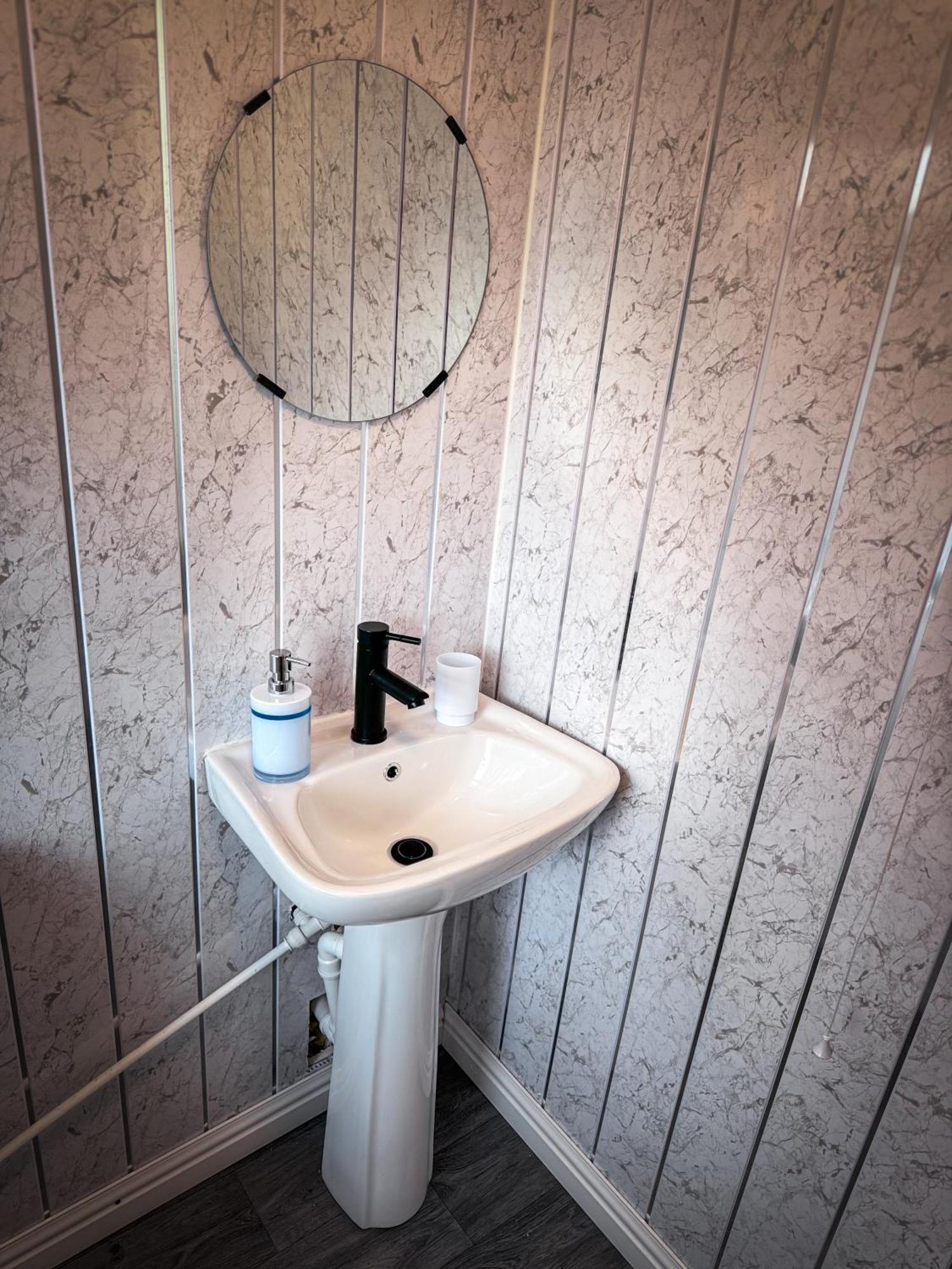 Blue Moon Apartment Birmingham Bagian luar foto